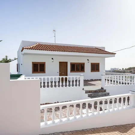 Lightbooking Arali - Lujo Renovado En Tenerife Villa Fasnia